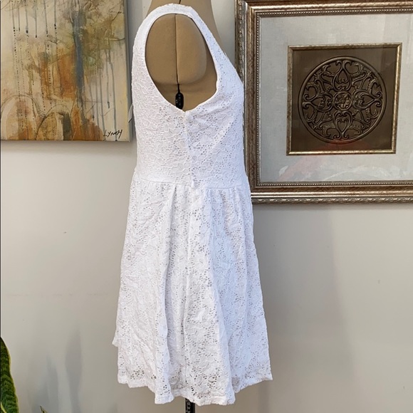 Closet Staple: Sleeveless White Lace Dress NWT, L - Picture 4 of 4